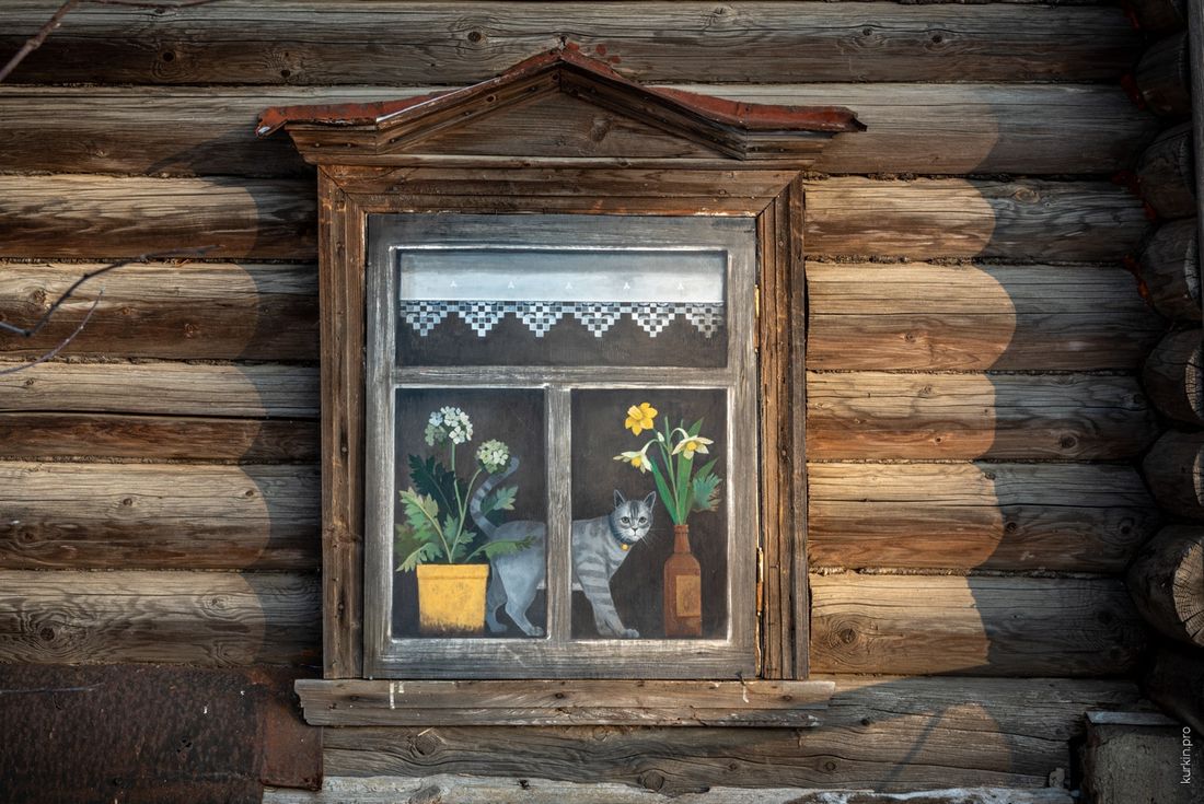 Томский Обзор, новости, Деревянная архитектура, Достопримечательности России, Креативные индустрии, Мировые новости культура окна история деревянное зодчество Как художники оживляют окна деревянных домов. «Дом с конями» на «Русской Нарнии»