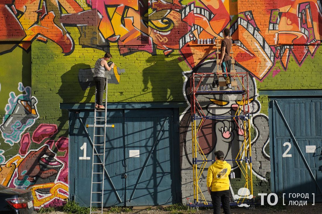 Город, Креативный город, Томские новости, граффити томск новости интересное стрит арт художники уличное искусство Серый кот поселился на одном из зданий Томска