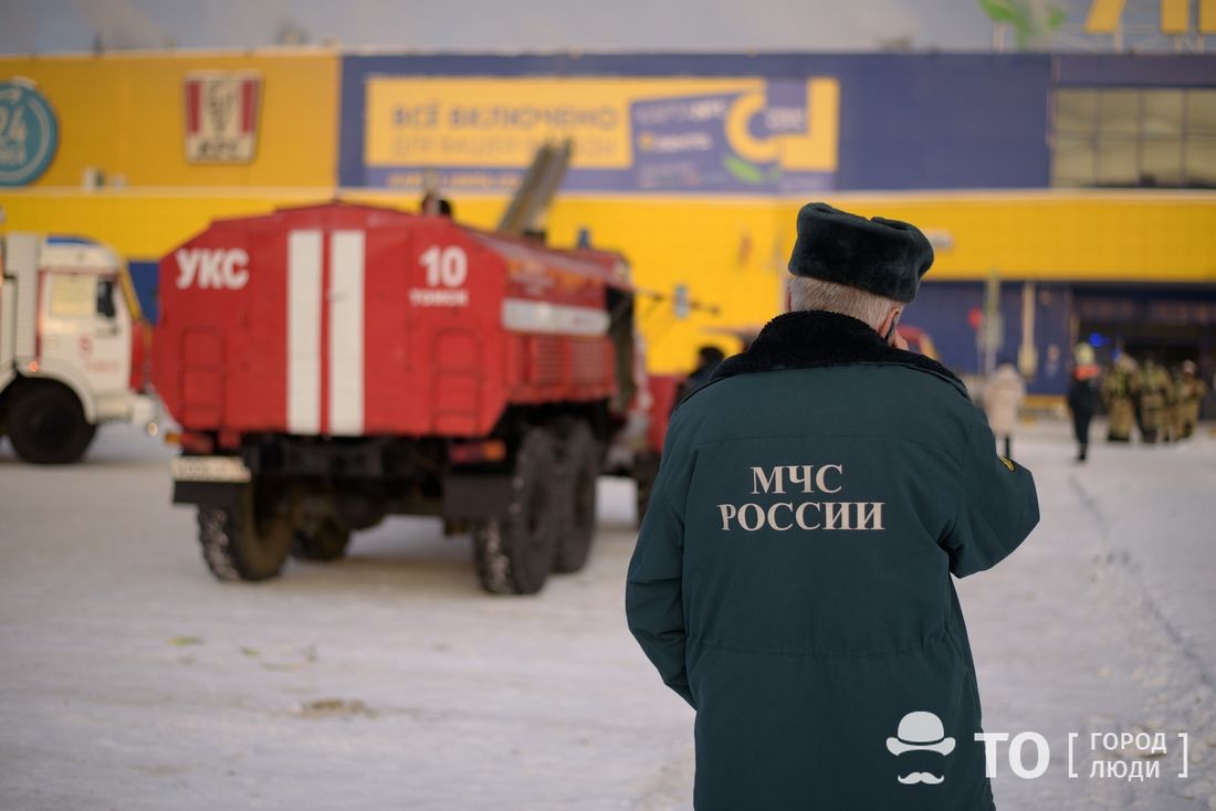 Происшествия, Томские новости, Лента пожар горит сводка жесть Томска В Томске загорелось здание гипермаркета «Лента»