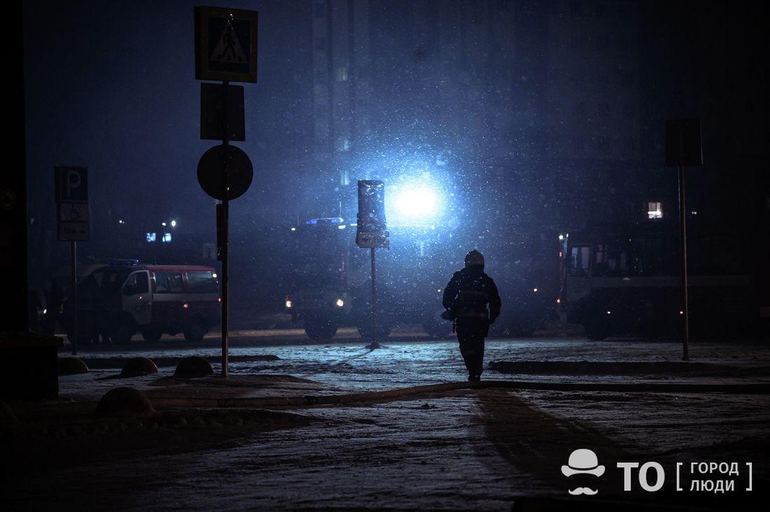 Происшествия, Томские новости, пожар сводка горит огонь иномарка происшествия жесть Томска прогрев авто в Томске Ночью в Томске загорелась иномарка