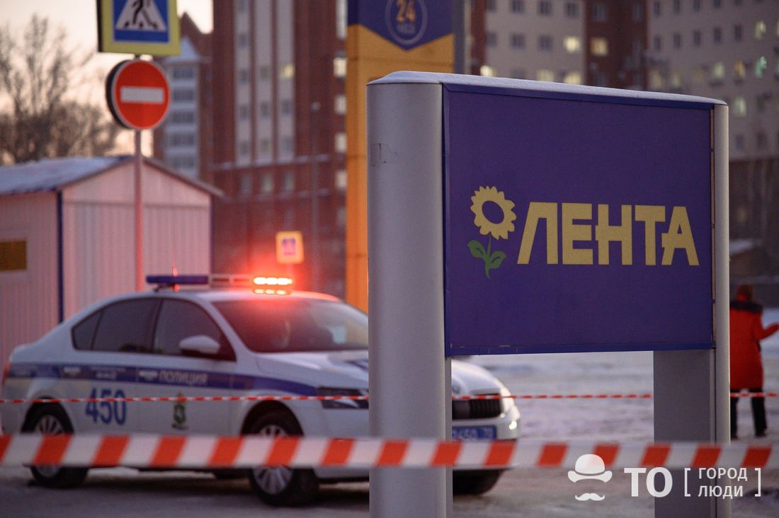 Происшествия, Томские новости, Томск Лента пожар пожарные сигнализация Пожарные выезжали в супермаркет «Лента» на Красноармейской в Томске из-за сработавшей пожарной сигнализации