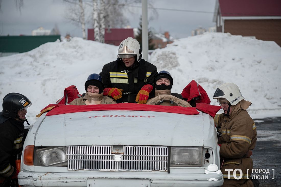 Томские новости, соревнования турнир выиграли пожарники доставать людей спасение людей В Томске прошли соревнования по ликвидации ЧС с автомобилем