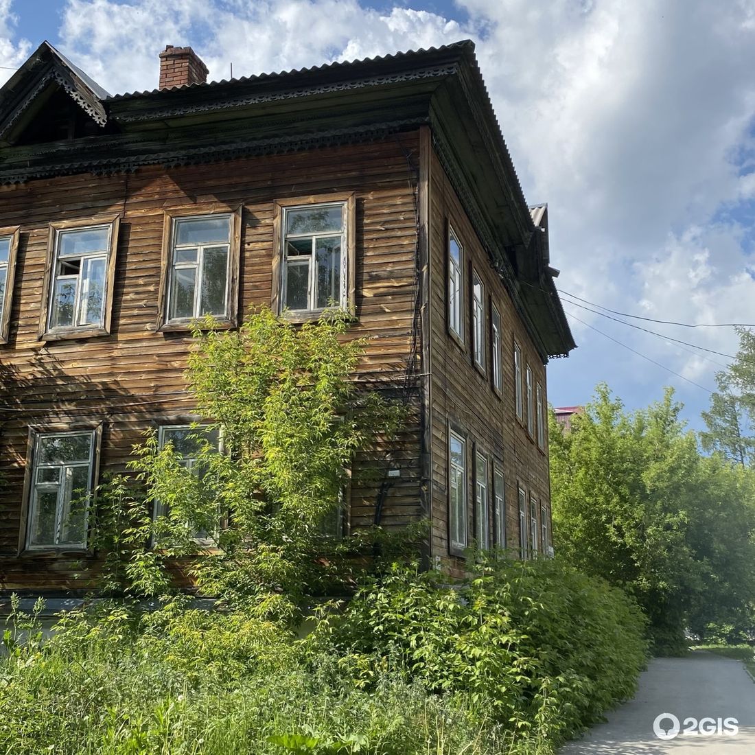 Происшествия, Томские новости, пожар горит огонь исторический центр сводка происшествий жесть Томска Накануне в Томске загорелся деревянный дом в исторической части города