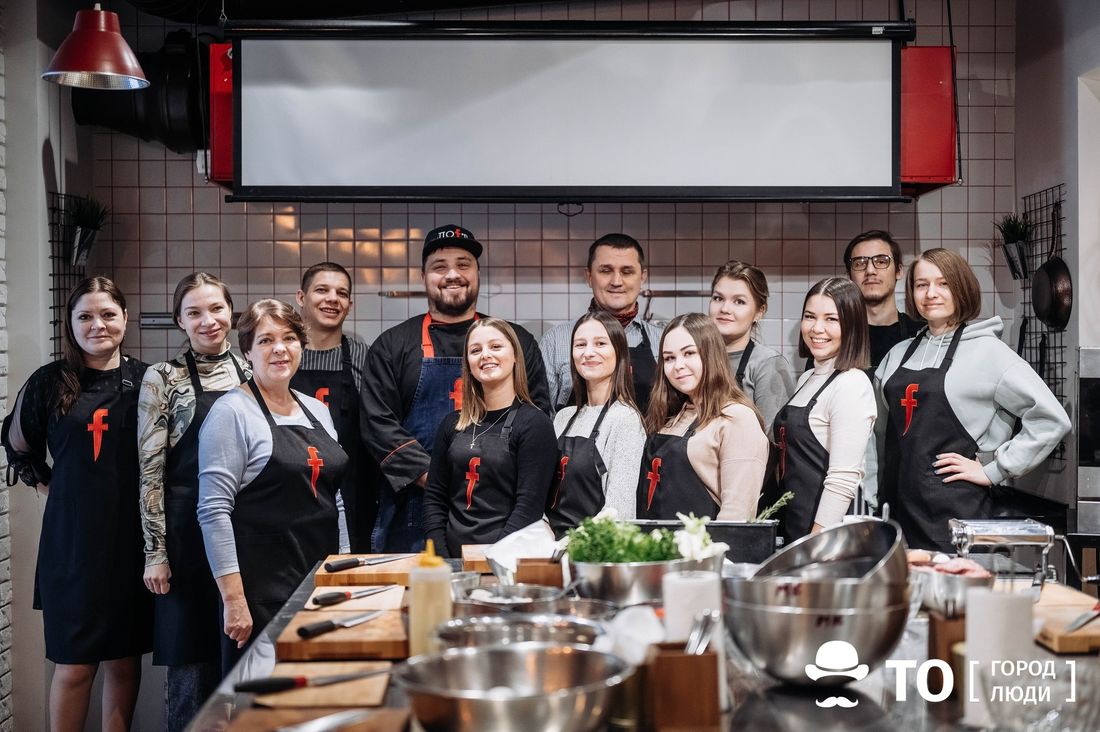 Томские новости, сск сибирская сервисная компания Обед в хорошей компании. Молодые специалисты Томского филиала АО «Сибирская Сервисная Компания» организовали мастер-класс для своих наставников