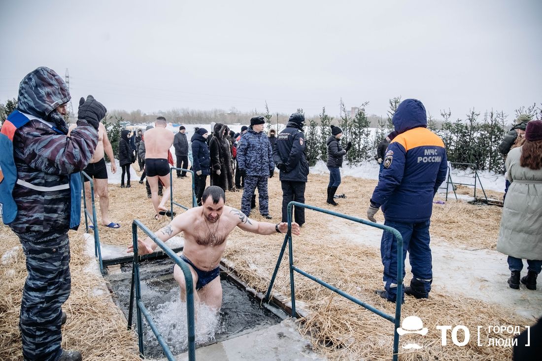 Город, Крещенские купания, Томские новости, томск крещенские купания купель иордань прорубь где искупаться традиции Толщина льда в открытых водоемах безопасна для крещенских купаний — МЧС
