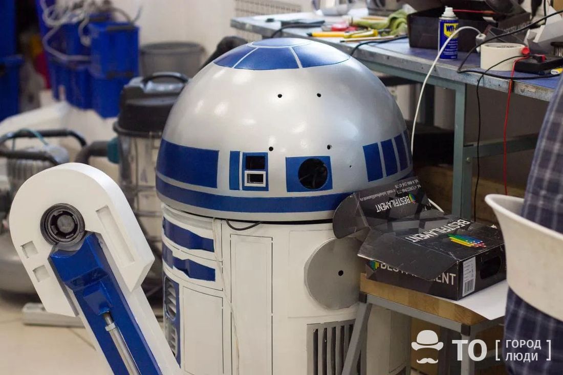 Томские новости, куклы интересные новости Томска звездные войны доставка курьеры В прошлом году томичи отправляли по почте ростовые куклы и шлемы из «Звёздных войн»