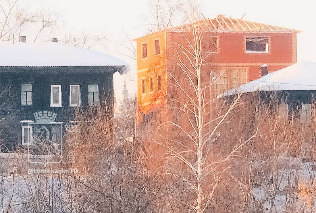 Исторический центр, Судебные дела, Томские новости, снос болото исторический район незаконная постройка деревянная архитектура болото Мэрия Томска подала иск о сносе здания по ул. Октябрьская, 56, возводимого в историческом районе