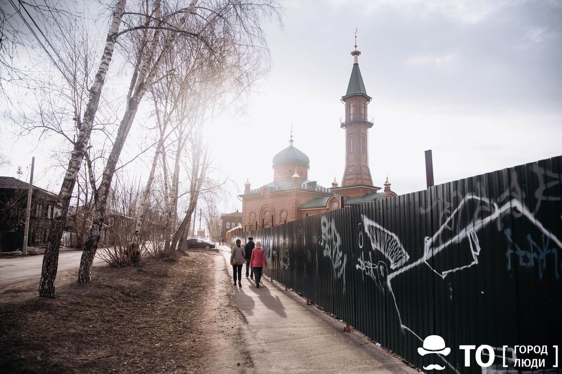 Архитектура и дизайн, Деревянная архитектура, Исторический центр, Строительство в Татарской слободе, Томские новости, строительство стройка нарушения историческое поселение застройка интересные новости Томска Томские мусульмане попросили губернатора вмешаться в процесс строительства возле Красной мечети