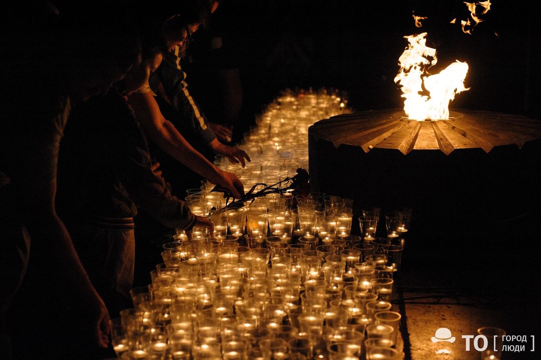 Город, День Победы, Томские новости, свеча памяти интересные новости Томска война свечи памятник Томичи зажгут тысячи свечей в память погибших в Великой Отечественной войне