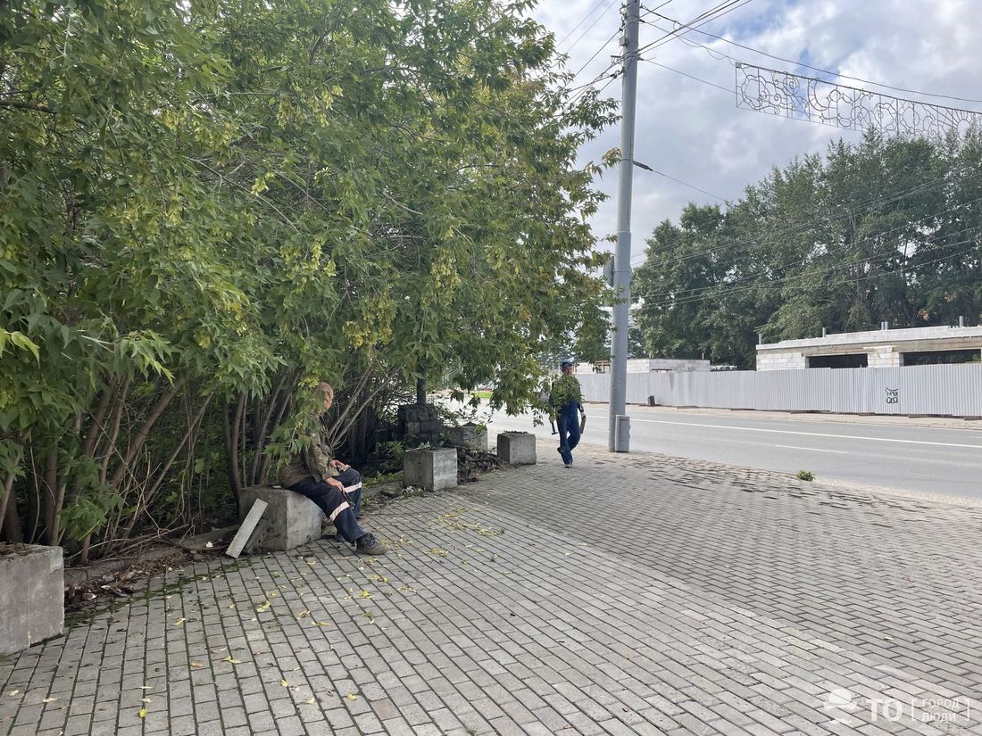 Город, Городское благоустройство, Томские новости, Ушайка набережная гранит бетон интересные новости Томска В Томске демонтируют забор на Набережной реки Ушайки