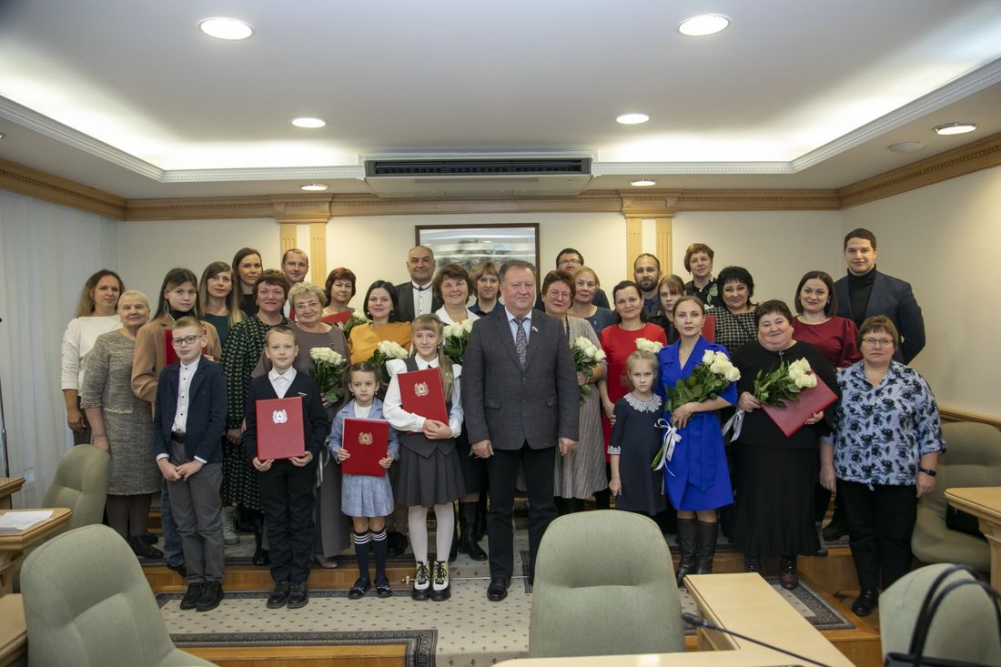 ЗД ТО, Конкурсы и акции, Томские новости, Дума ЗДТО конкурсы акции чтение интересные новости Томска В Томской области наградили самые читающие семьи