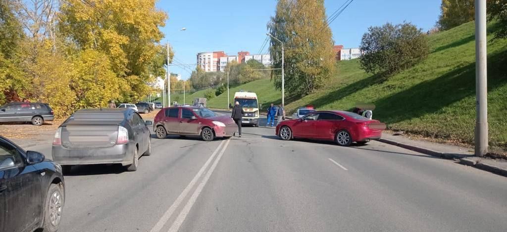 Происшествия, Томские новости, авария ДТП врезались пострадали сводка происшествий жесть Томска интересные новости Две иномарки столкнулись в Томске