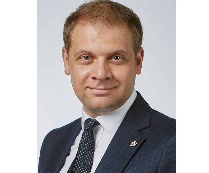 Награды и назначения, Томские новости, новые люди варяги чиновники кадровые решения интересные новости Томска Начальником департамента информполитики Томской области назначен Денис Арапов