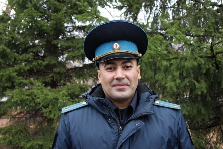 Происшествия, Томские новости, ребенок упал происшествия детская горка жесть Томска интересные новости В Томске судебный пристав спас девочку, которая чуть не упала с пятиметровой высоты