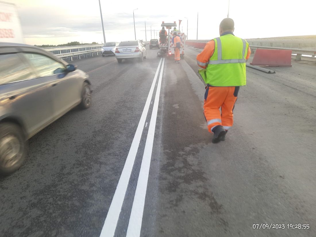 Дороги, Томские новости, Коммунальный мост разметка интересные новости Томска ремонт пробки съема проезда На Коммунальном мосту в Томске нанесли разметку