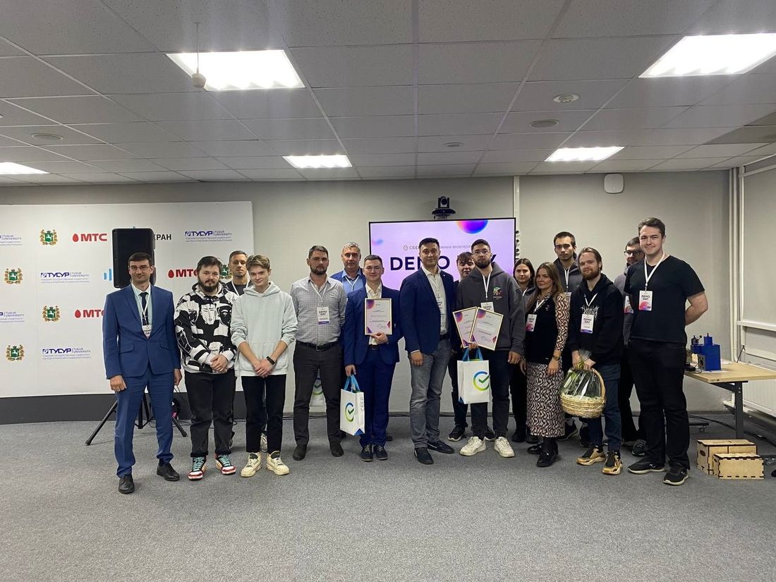 Томские новости, акселератор Сбер обучение интересные новости Томска проекты образование Томская команда вышла в финал регионального демо-дня молодежных акселераторов Сбера