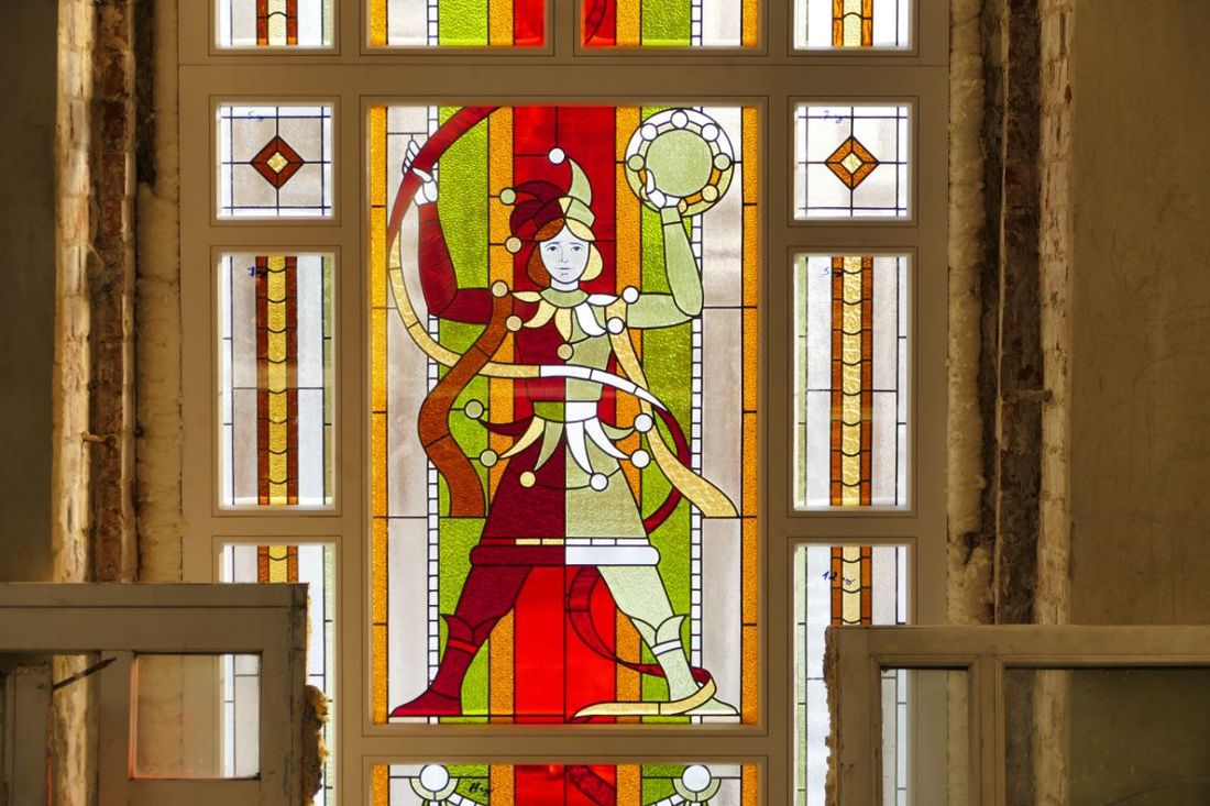 Архитектура и дизайн, Томские новости, витражи макушин интересные новости Томска историческая архитектура памятники В ремонтируемом «Доме науки им. Макушина» в Томске установили витражи