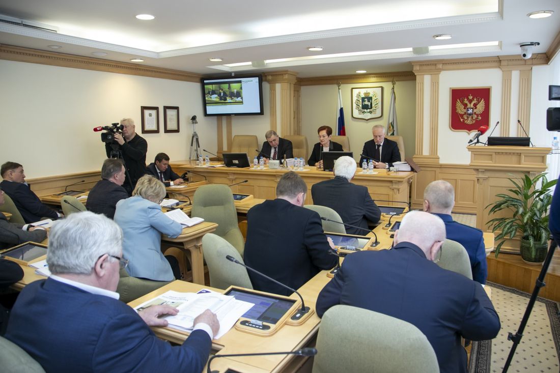 ЗД ТО, Томские новости, депутаты дума парламентарии интересные новости Томска В Томской области пересмотрели правила выдачи лицензий на добычу лося и оленя