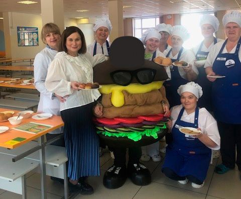 Дети в Томске и области, Еда, Томские новости, полезный бургер школьное питание томск новости интересное В томских школах завершился марафон «Полезный бургер»