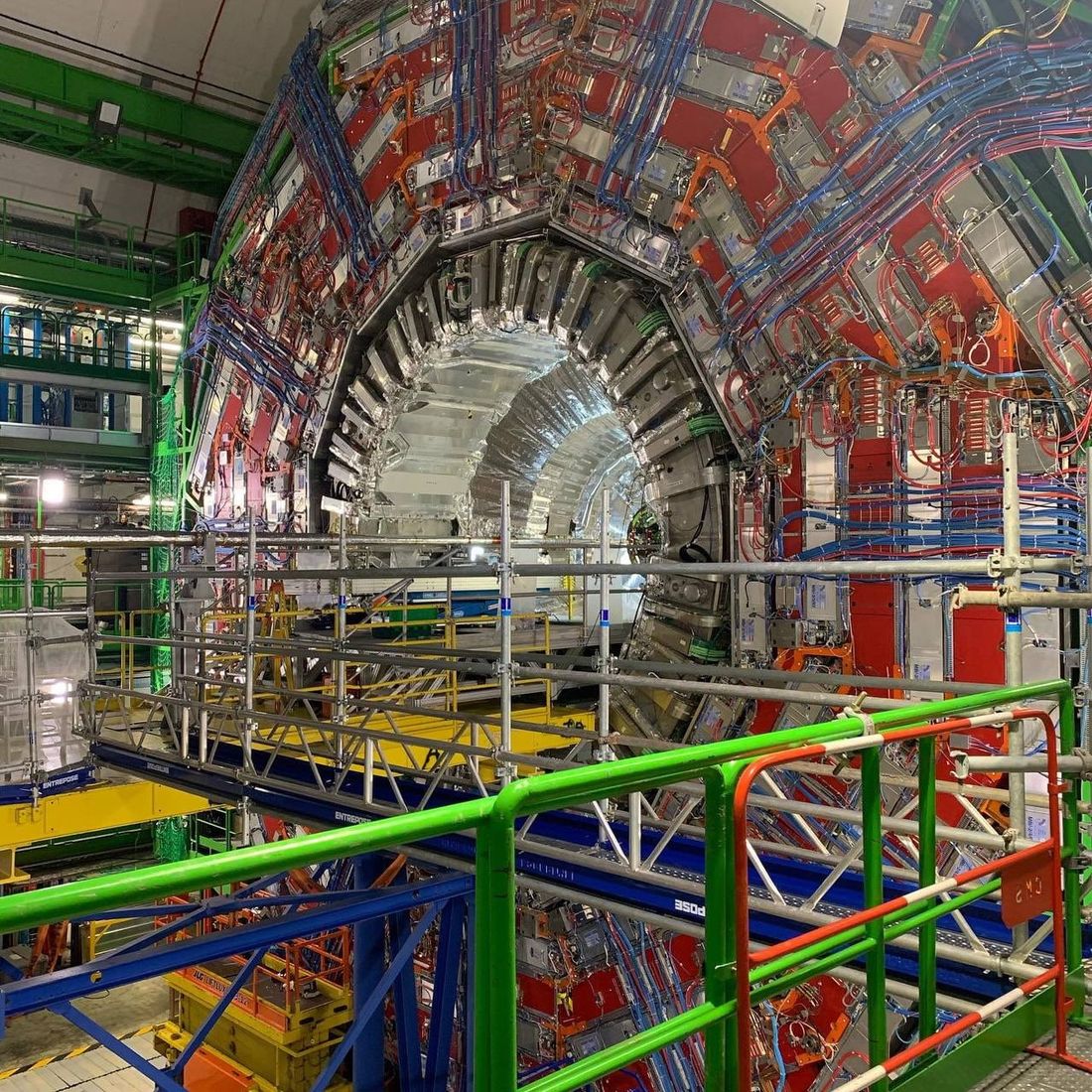 Образование и наука, Томские новости, ТПУ, коллайдер ТПУ политех ученые наука интересные новости Томска Томские ученые на Большом адронном коллайдере до ноября