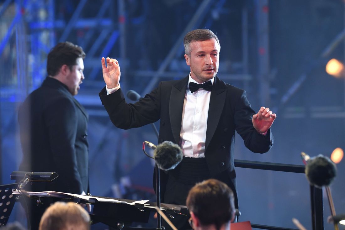 Город, Ростелеком, Томские новости, театр выступление интересные новости Томска мызка онлайн-кинотеатр Оперный open-air над Невой: «Ростелеком» поддержал самый масштабный музыкальный проект Петербурга «Классика на Дворцовой»