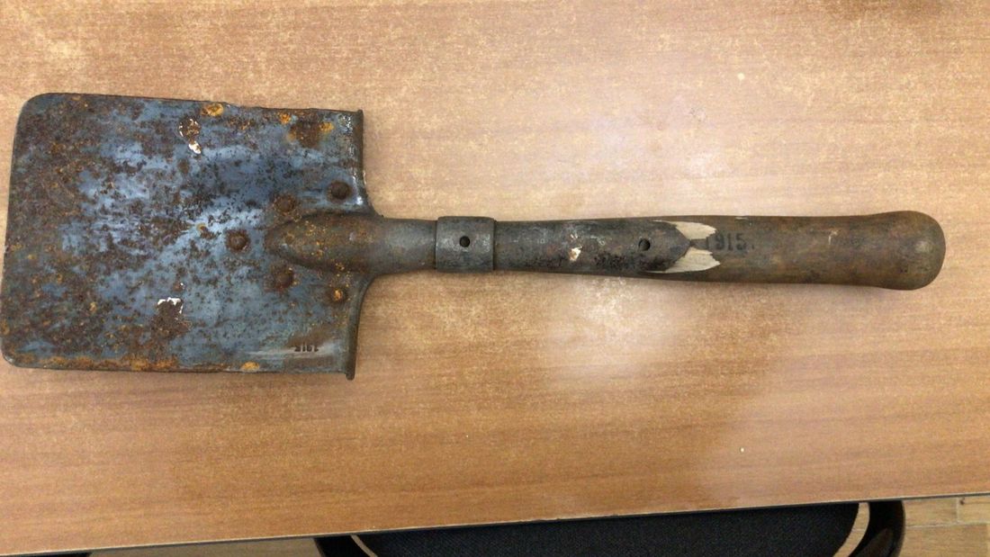 Томск исторический, Томские новости, ремонт памятник находки интересные новости Томска На чердаке томской поликлиники нашли лопатку времен Первой мировой войны