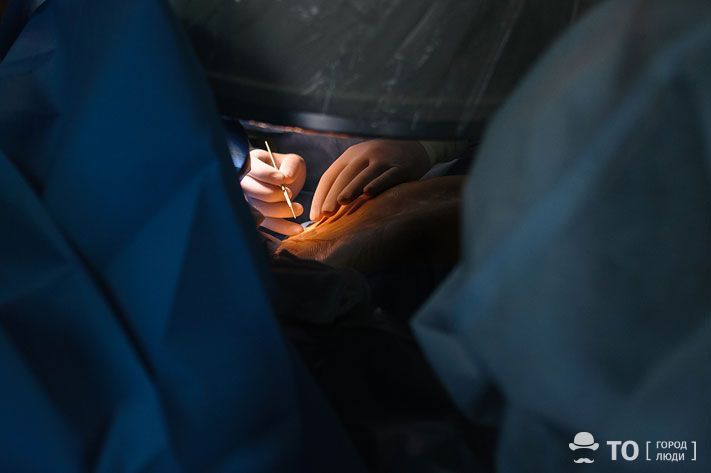 Город, Медицина и здоровье, Томские новости, щитовидка лечение рак опухоль интересные новости Томска Томские хирурги одновременно удалили пациентке опухоли щитовидной железы и тимуса