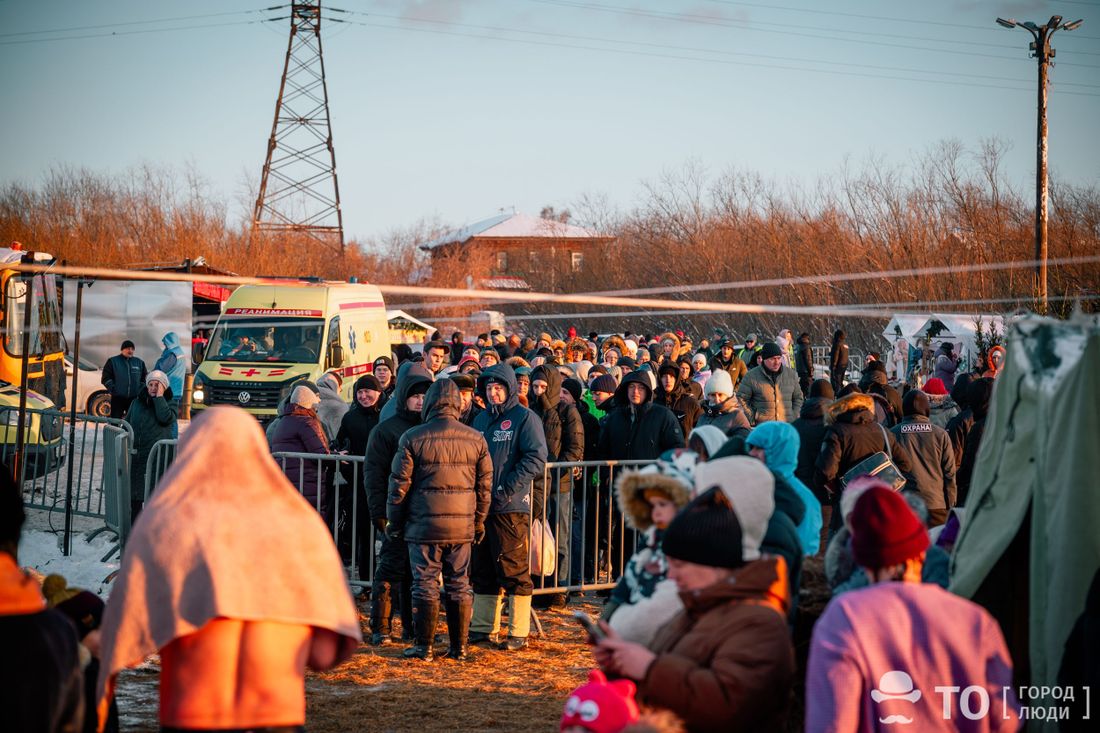 Город, Томские новости, купания крещение интересные новости Томска массовые мероприятия церковь праздники Более 8 тыс. человек посетили крещенские купания в Томске