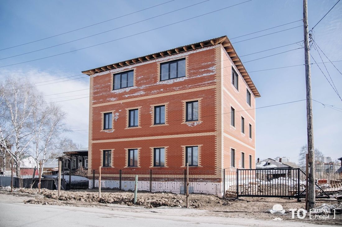 Город, Городское благоустройство, Судебные дела, Томские новости, томск суд архитектура самострой октябрьская, 56 снос здания мэрия исторический центр Суд признал самостроем трехэтажное кирпичное здание в историческом центре Томска