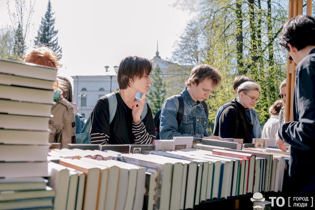 «Макушин Медиа», Город, События, ТГУ, Томские новости, томск фестиваль искусства и чтения том мероприятия книжная ярмарка тгу университетская роща Томский фестиваль искусства и чтения «ТОМ III» посетило около 20 тысяч человек