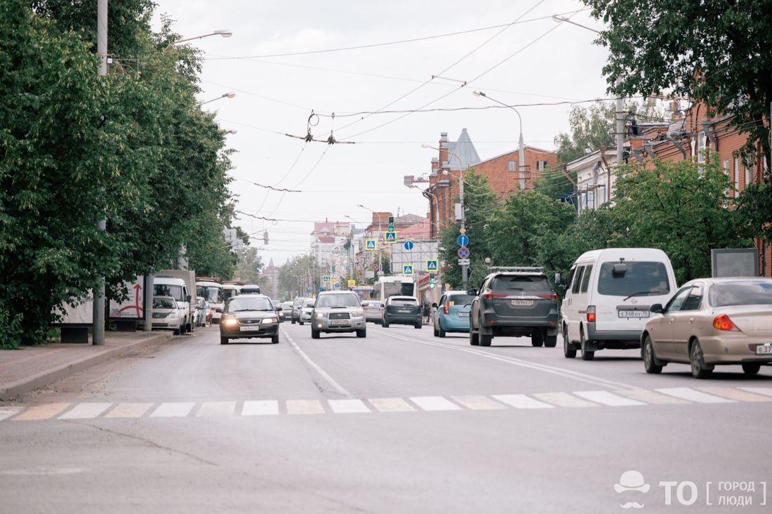 Город, Дороги, Томские новости, интересные новости Томска дороги общественный транспорт опросы нарушения правила дорожного движения Томичи принципиально не пропускают водителей, которые объезжают пробки и вклиниваются в поток