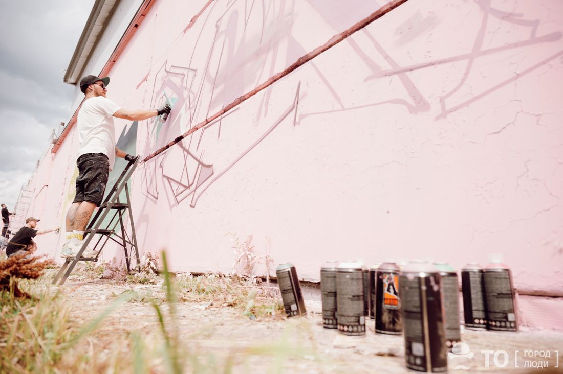 Город, Конкурсы и акции, Культура в Томске, Томские новости, уличное искусство интересные новости Томска украшения муралы Мурал о томском водопроводе украсит одну из насосных станций Томска