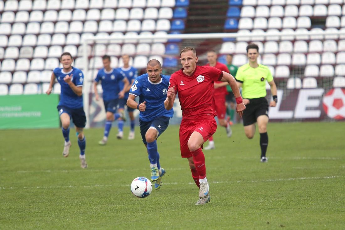 Город, Спорт, Спорт в Томске, Томские новости, томск футбол футбольный клуб кдв максим малаховский илья изотов победа матч новости интересное Томский футбольный клуб КДВ под руководством нового тренера одержал победу в домашнем матче