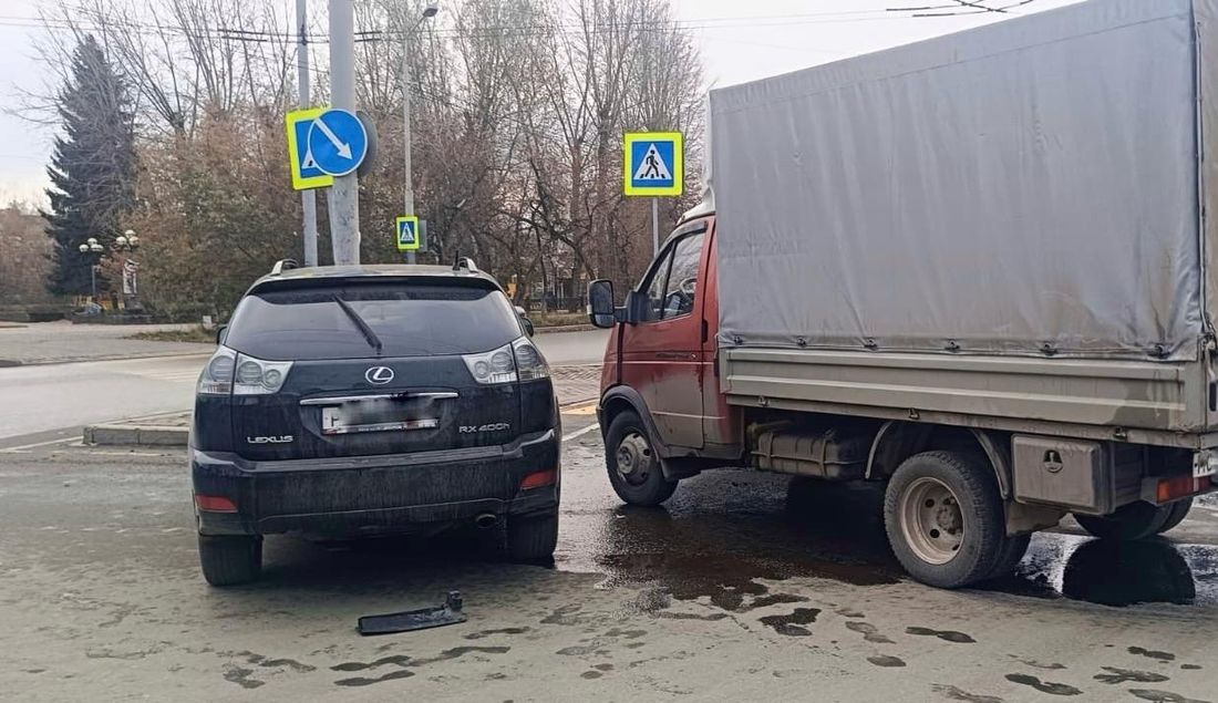 Город, Происшествия, Томские новости, авария ДТП врезались пострадали сводка происшествий жесть Томска интересные новости «Газель» и «Лексус» столкнулись в Томске, пострадал ребенок