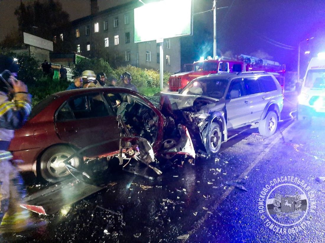 Город, Происшествия, Томские новости, авария ДТП сводка происшествий жесть Томска интересные новости дорожная обстановка Две иномарки столкнулись в Томске