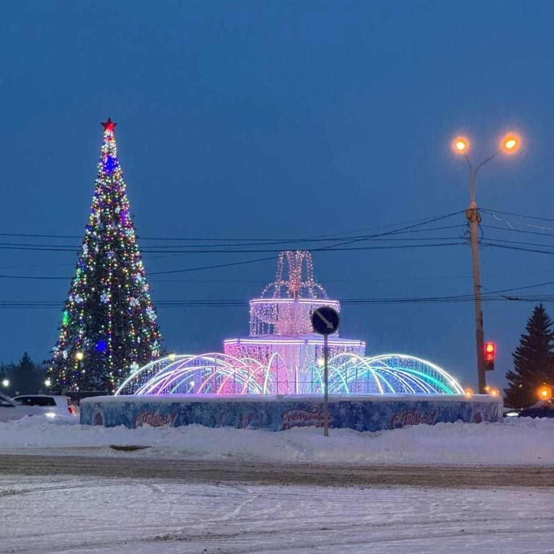 Город, Новый год ❄, Праздники, Томские новости, интересные новости Томска фонтан деньги украшения в праздникам Новый светодиодный фонтан установили в Томске