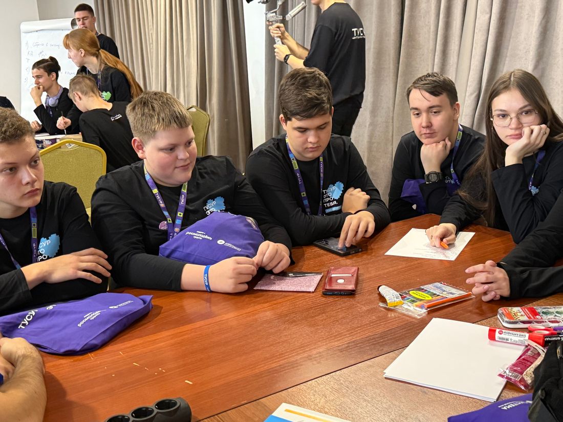 Город, Ростелеком, Томские новости, интересные новости Томска ИТ информационные технологии образование цифровая грамотность «Ростелеком» и томские школьники представили на «ИТ-деревне» проект «Умный микрорайон»