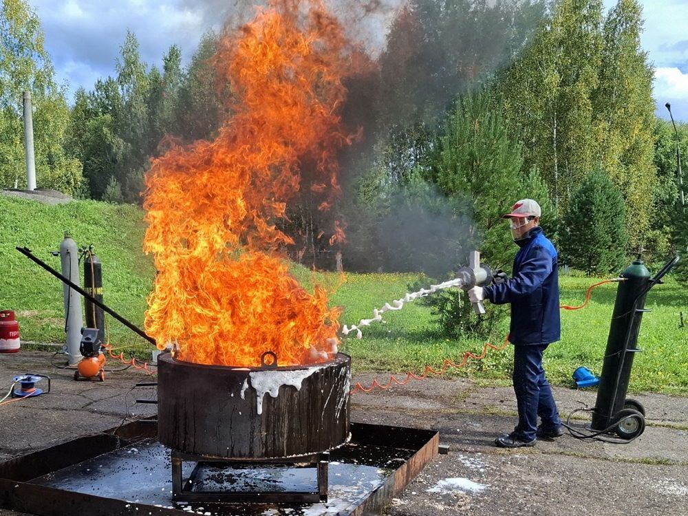 Город, Образование и наука, Томские новости, ТПУ, интересные новости Томска вуз томские ученые томская научная школа исследование безопасность горящие Томские ученые выбрали лучшую пену для тушения битума