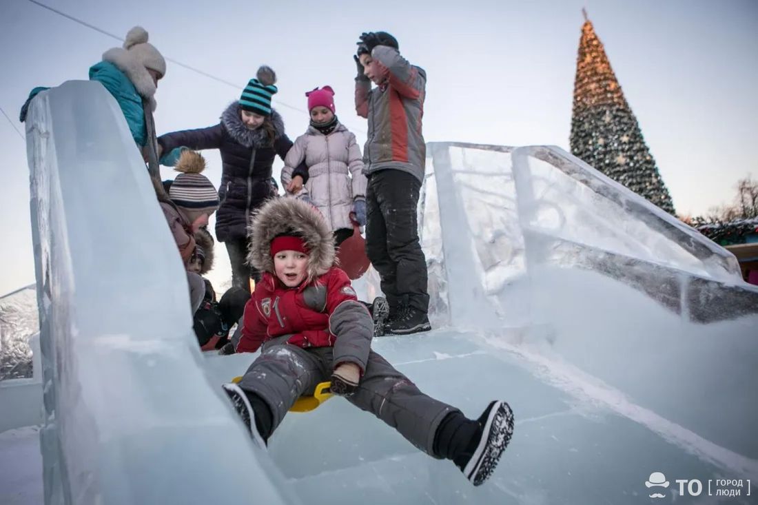 Безопасность, Город, Томские новости, интересные новости Томска горки погода потепление В Томске временно закрыли ледовые горки