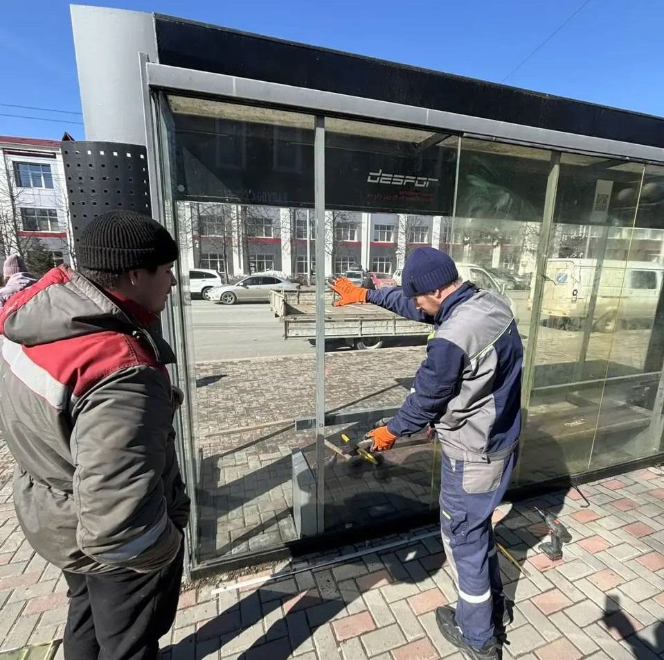 Город, Городское благоустройство, Томские новости, остановка реклама благоустройство остановочный полигон В Томске отремонтировали десять остановок