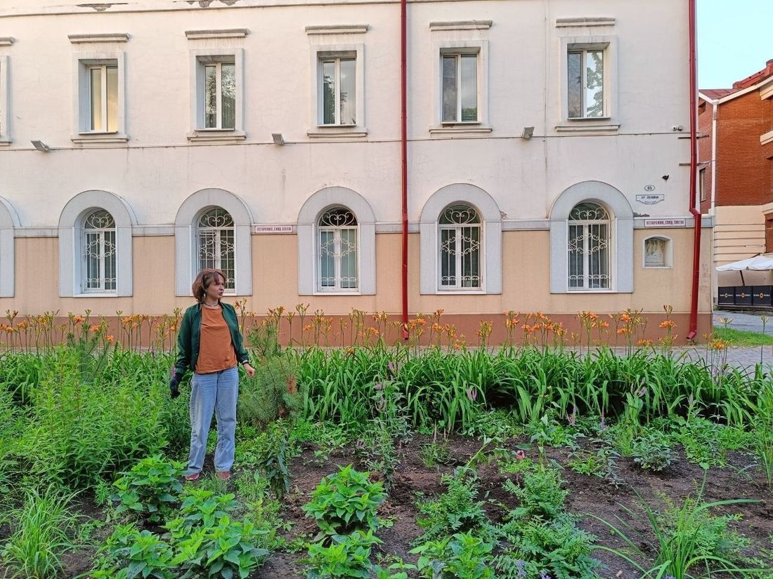 Город, Зелень в городе, Конкурсы и акции, Томские новости, Томск благоустройство акция цветник роддом 1 уборка Томичи субботник город Томск озеленение территор В Томске пройдет акция по благоустройству цветника у роддома № 1