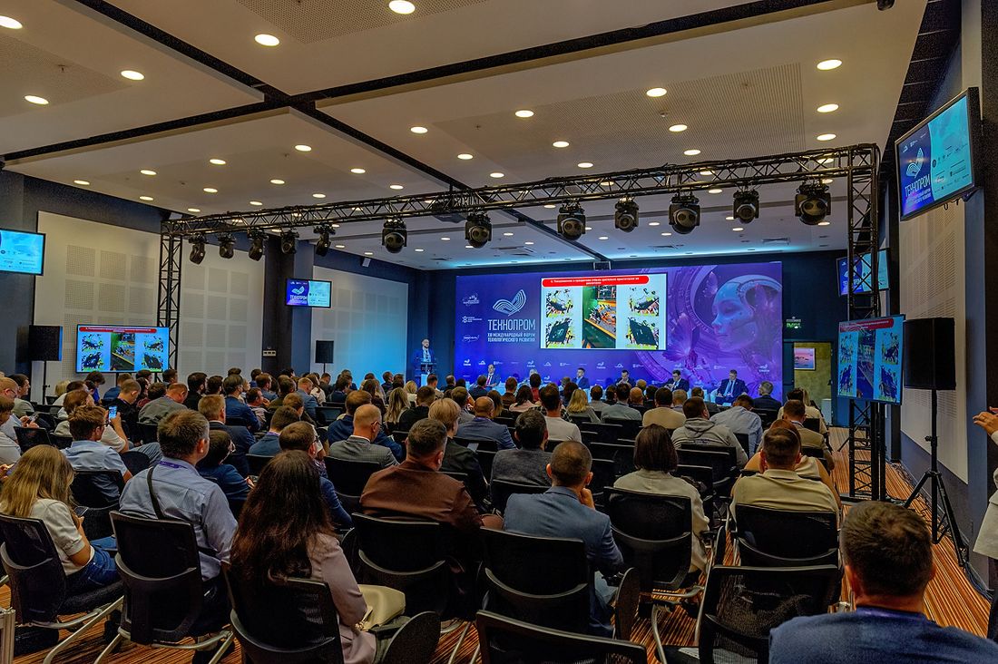 Город, Ростелеком, Томские новости, интересные новости Томска ИТ IT цифровые технологии нейросети «Ростелеком» представил ИИ-решения для цифровизации промышленности на «Технопроме-2026»