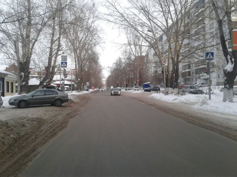 Происшествия, Томские новости, ДТП авария попала под машину иномарка сбила пострадала женщина Пожилая женщина, ждавшая «зеленый», попала под колеса иномарки в Томске