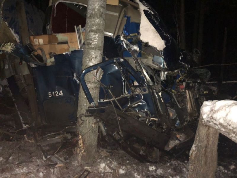 Происшествия, Томские новости, погиб авария ДТП столкнулись смертельное Водитель иномарки погиб при столкновении с грузовиком на трассе под Томском (ФОТО)