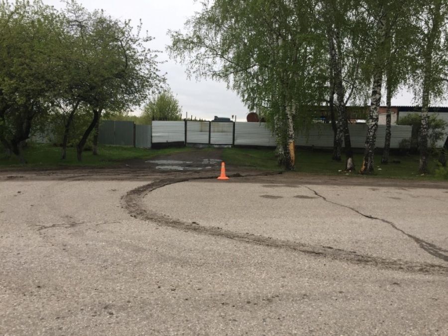 Происшествия, Томские новости, дтп авария подростки Переполненный подростками автомобиль слетел в кювет и врезался в дерево в томском селе