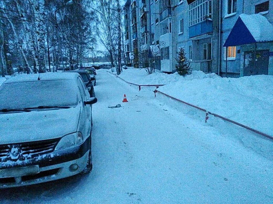 Происшествия, Томские новости, ДТП ребенок попал под машину ребенка сбили Иномарка сбила годовалого ребенка в Томске