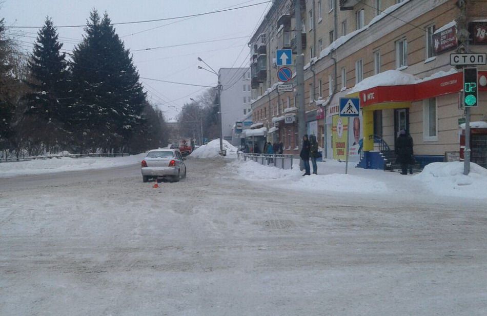 Происшествия, Томские новости, иномарка дтп Toyota сбили ребенка подросток попал под машину Девочка попала под колёса иномарки в Томске