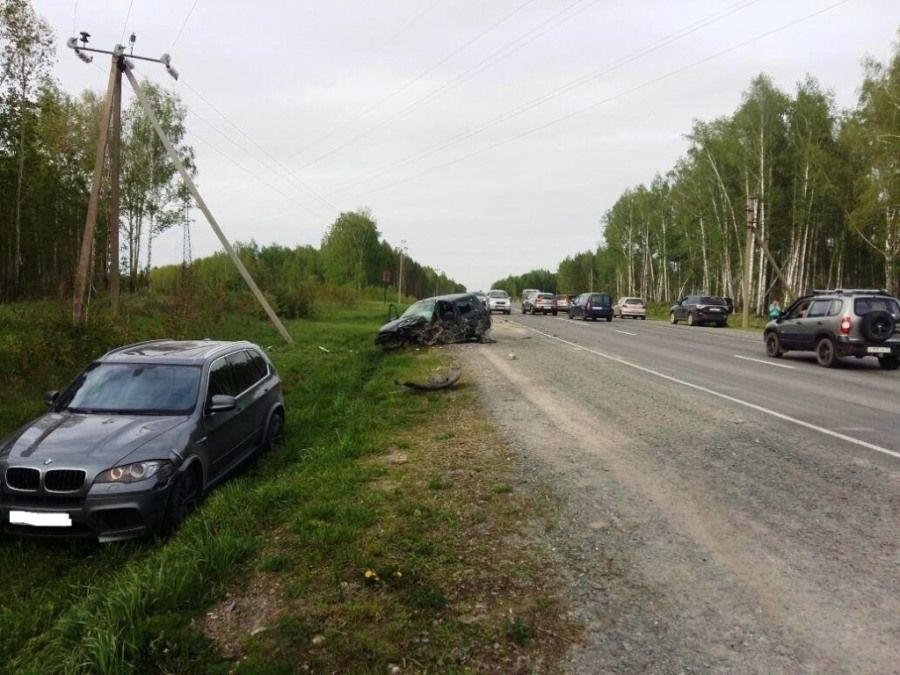 Происшествия, Томские новости, ДТП авария столкнулись три иномарки четверо пострадали Четыре человека пострадали в тройном ДТП на трассе Томск — Юрга