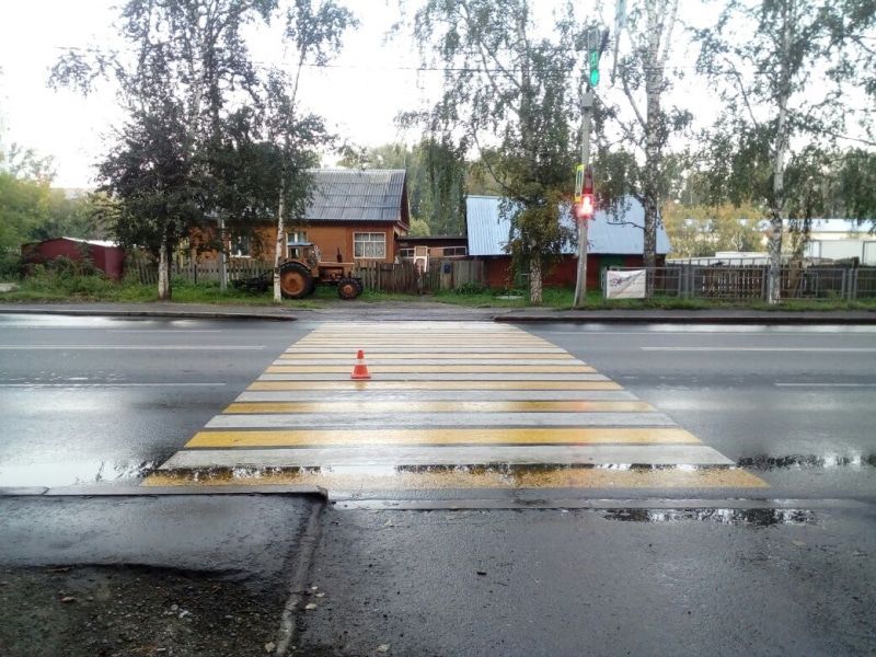 Происшествия, Томские новости, УМВД сбили пешехода попал под колеса скрылся с места происшествия водитель В Томске неизвестный сбил пешехода, переходившего дорогу на «зеленый», и скрылся