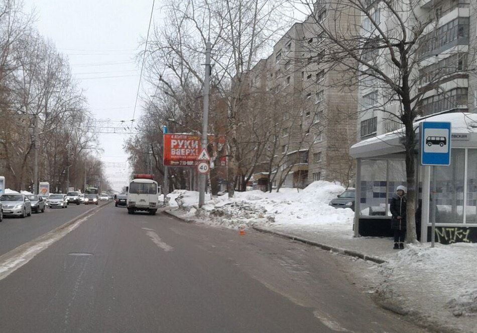 Происшествия, Томские новости, происшествие ДТП мама и ребенок упал пассажир Молодая мать с ребёнком упали в томской маршрутке